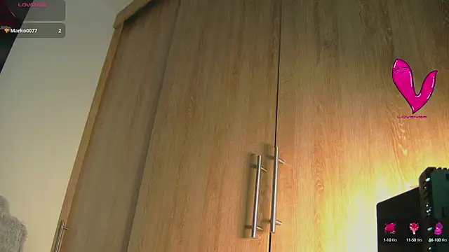 aidaadams online show from October 2025 09:19:02 AM