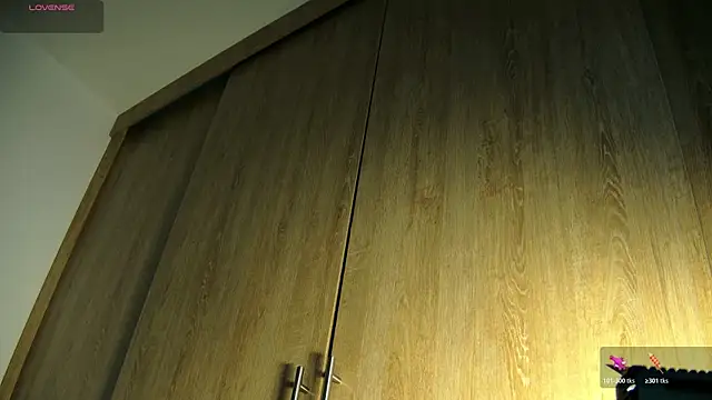 aidaadams online show from November 2025 09:48:02 AM