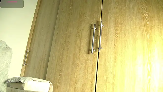 aidaadams online show from November 2025 11:31:01 AM