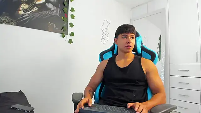 Snapshot of Bray_Kevin chatting on December 2024 04:17:01 PM Bray Kevin online show from December 2024 04:17:01 PM