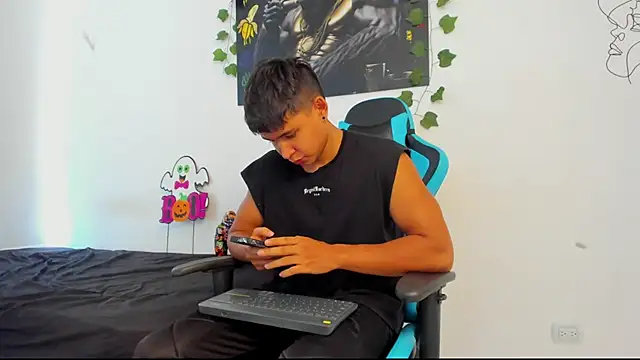 Snapshot of Bray_Kevin chatting on January 2025 03:54:02 PM Bray Kevin online show from January 2025 03:54:02 PM