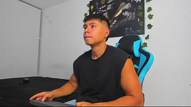 Snapshot of Bray_Kevin chatting on January 2025 12:48:01 AM Bray Kevin online show from January 2025 12:48:01 AM