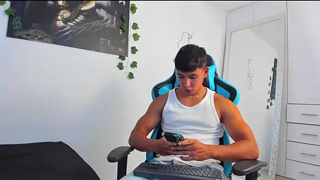 Snapshot of Bray_Kevin chatting on March 2025 04:42:02 PM Bray Kevin online show from March 2025 04:42:02 PM