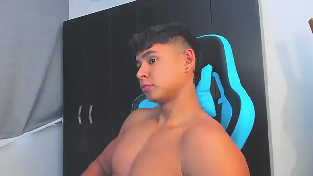 Bray Kevin online show from December 2025 09:01:01 PM