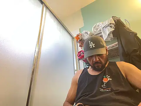 Snapshot of MrDickUdown24_7 chatting on December 2024 05:28:02 PM MrDickUdown24 7 online show from December 2024 05:28:02 PM