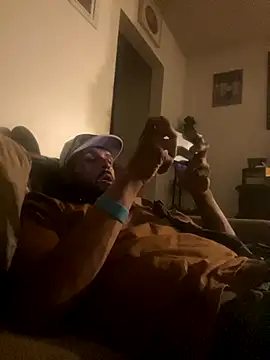 Snapshot of MrDickUdown24_7 chatting on October 2025 07:18:02 AM MrDickUdown24 7 online show from October 2025 07:18:02 AM