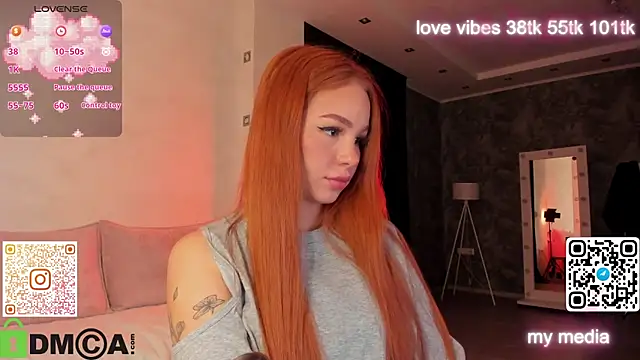 Snapshot of Tracy-Taylor chatting on October 2025 12:52:02 AM Tracy-Taylor online show from October 2025 12:52:02 AM