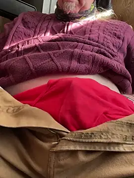 Helmut1971 online show from December 2025 03:41:02 PM