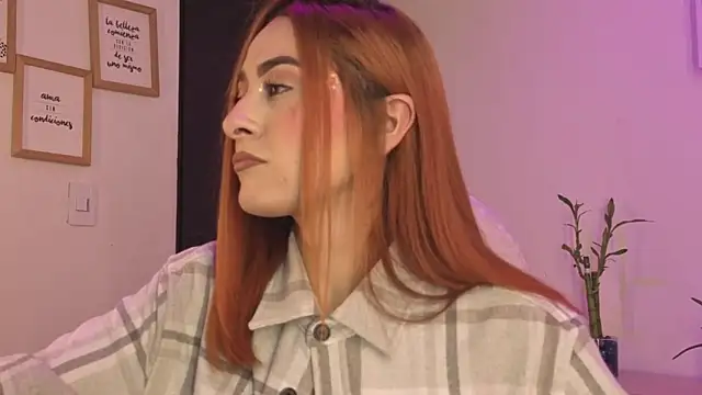 Tiarha online show from November 2025 04:35:01 AM