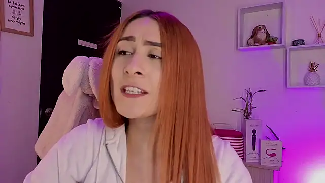 Tiarha online show from November 2025 04:46:01 AM