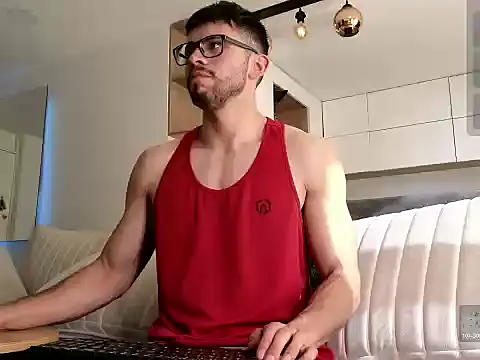 Phantom Bigger1 online show from December 2025 01:26:01 PM