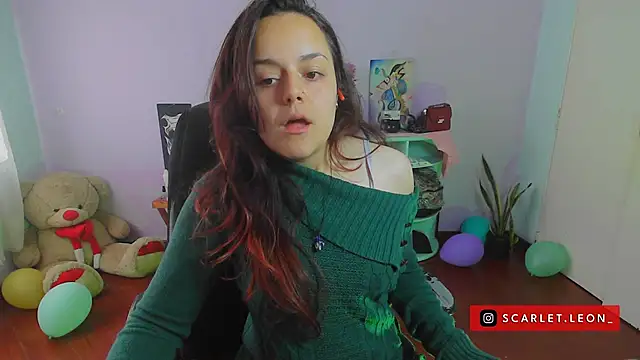 Snapshot of Scarletleon77 chatting on December 2024 03:49:02 PM Scarletleon77 online show from December 2024 03:49:02 PM