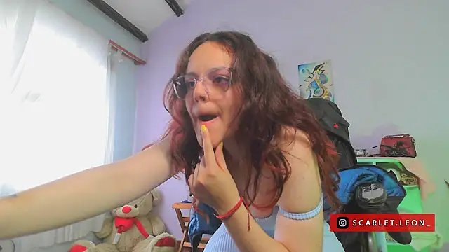 Snapshot of Scarletleon77 chatting on February 2025 06:04:01 PM Scarletleon77 online show from February 2025 06:04:01 PM