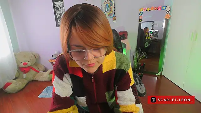 Snapshot of Scarletleon77 chatting on February 2025 03:14:01 PM Scarletleon77 online show from February 2025 03:14:01 PM