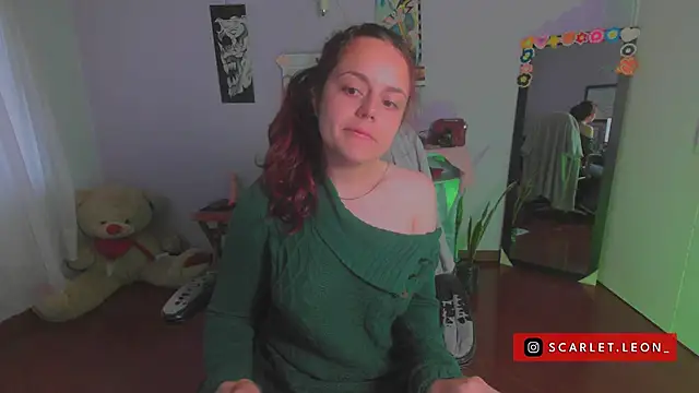 Snapshot of Scarletleon77 chatting on March 2025 10:10:02 PM Scarletleon77 online show from March 2025 10:10:02 PM