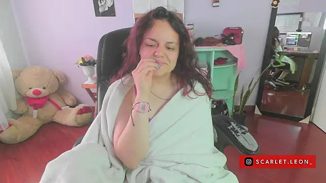 Snapshot of Scarletleon77 chatting on March 2025 06:01:02 PM Scarletleon77 online show from March 2025 06:01:02 PM