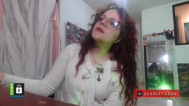 Snapshot of Scarletleon77 chatting on October 2025 09:59:02 PM Scarletleon77 online show from October 2025 09:59:02 PM