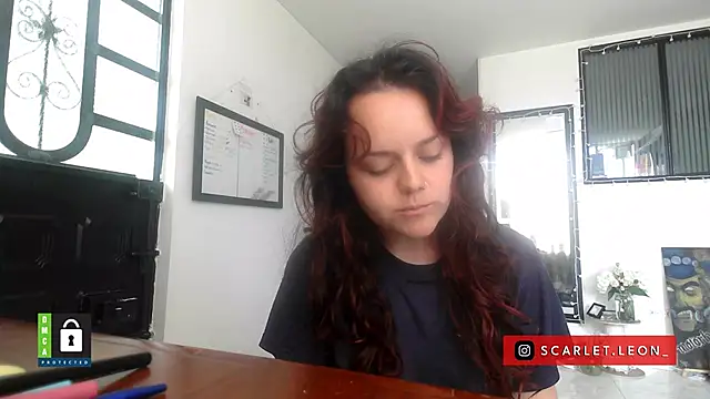 Scarletleon77 online show from January 2026 04:00:01 PM