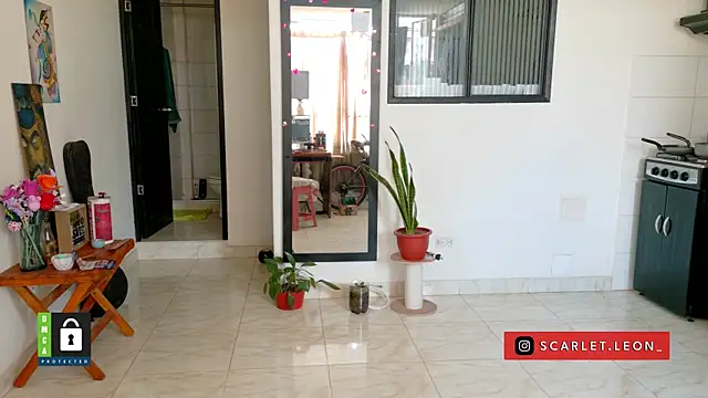 Scarletleon77 online show from April 2026 04:08:01 PM