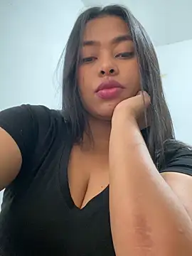 PUSHYLATE online show from November 2025 06:43:01 PM