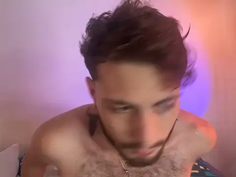 axel giracr online show from December 2024 08:14:02 PM