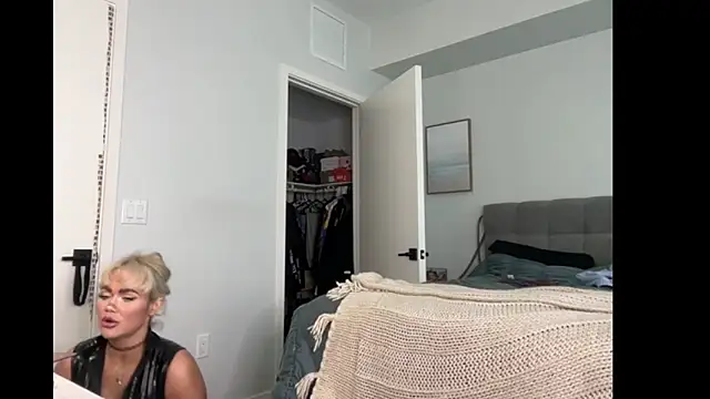 ElenaErickson online show from December 2025 07:44:01 PM