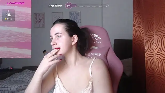 Snapshot of SweetieKendl chatting on February 2025 11:36:02 PM SweetieKendl online show from February 2025 11:36:02 PM