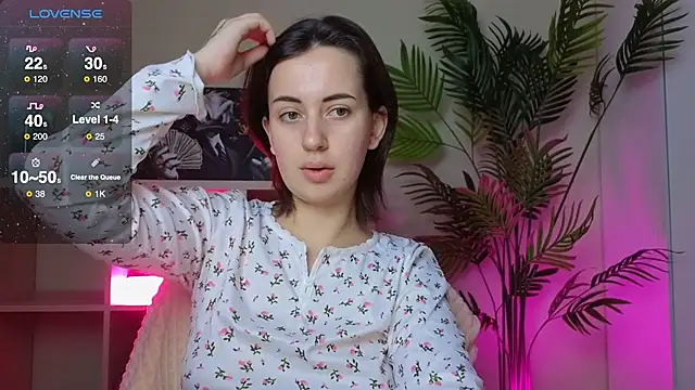 SweetieKendl online show from April 2026 08:55:02 PM