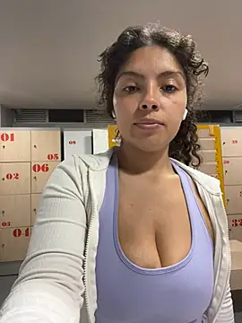 Nathcurly  online show from December 2024 03:33:02 AM