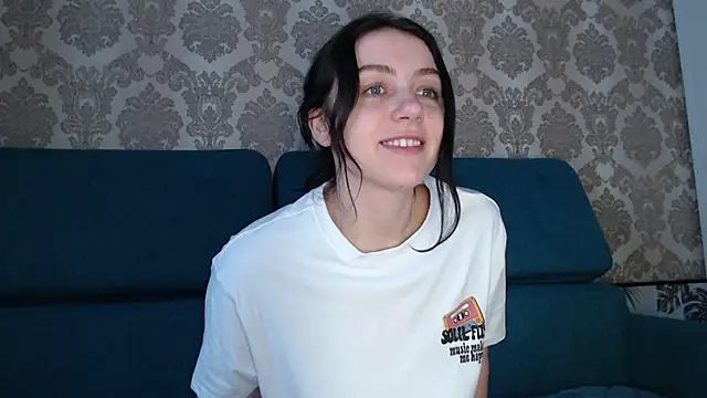 Louise Lavender online show from February 2025 04:14:02 AM