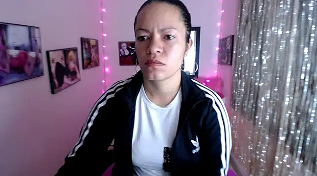 Cristal w online show from February 2025 02:14:02 PM