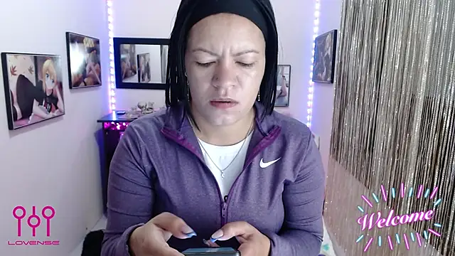 Cristal w online show from October 2025 12:45:02 PM