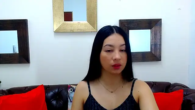 Lila Pinky online show from February 2025 02:06:02 PM