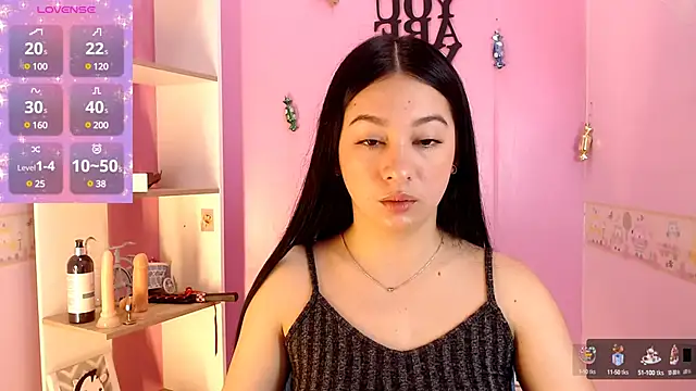 Lila Pinky online show from March 2025 02:05:02 PM