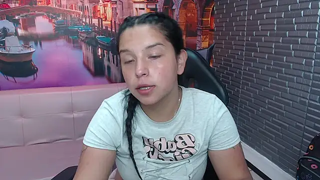 Small naughty  online show from October 2025 01:33:02 PM