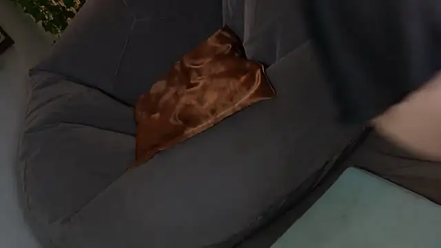 NaughtYHomemadE online show from January 2025 04:25:02 PM