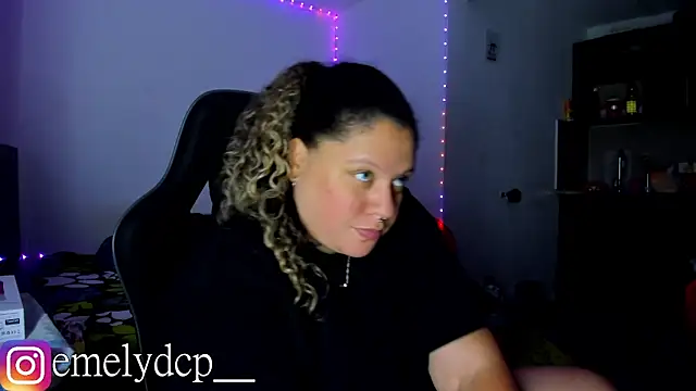 Snapshot of mariana_maze chatting on September 2025 06:06:01 AM mariana maze online show from September 2025 06:06:01 AM