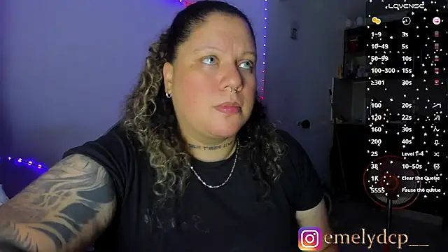 Snapshot of mariana_maze chatting on October 2025 04:13:02 AM mariana maze online show from October 2025 04:13:02 AM