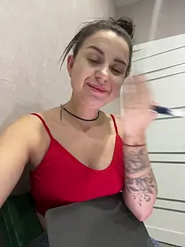 Snapshot of ellie_ssexy chatting on December 2024 04:43:02 AM ellie ssexy online show from December 2024 04:43:02 AM
