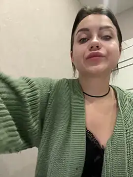 Snapshot of ellie_ssexy chatting on December 2024 04:47:02 AM ellie ssexy online show from December 2024 04:47:02 AM