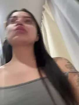 Snapshot of ellie_ssexy chatting on January 2025 02:43:01 PM ellie ssexy online show from January 2025 02:43:01 PM