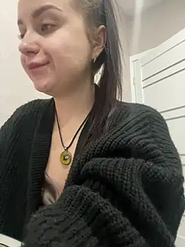 Snapshot of ellie_ssexy chatting on January 2025 04:48:01 AM ellie ssexy online show from January 2025 04:48:01 AM