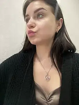 Snapshot of ellie_ssexy chatting on February 2025 04:47:01 AM ellie ssexy online show from February 2025 04:47:01 AM