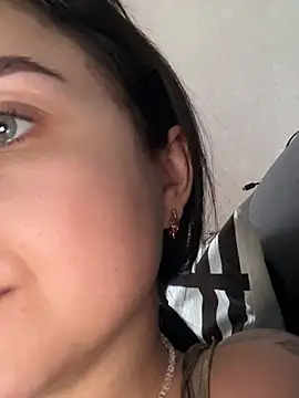 Snapshot of ellie_ssexy chatting on February 2025 04:52:01 AM ellie ssexy online show from February 2025 04:52:01 AM