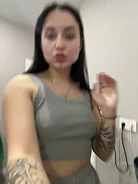 Snapshot of ellie_ssexy chatting on March 2025 06:01:02 PM ellie ssexy online show from March 2025 06:01:02 PM