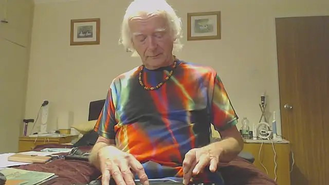 Snapshot of WaverlyKernow chatting on February 2025 03:41:02 PM WaverlyKernow online show from February 2025 03:41:02 PM