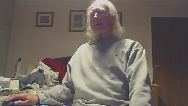 Snapshot of WaverlyKernow chatting on September 2025 09:25:02 PM WaverlyKernow online show from September 2025 09:25:02 PM