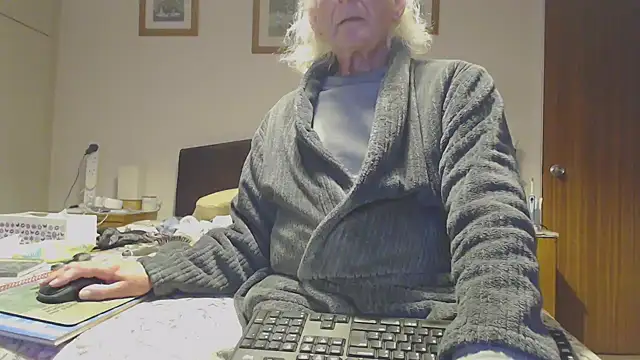 Snapshot of WaverlyKernow chatting on September 2025 06:53:01 PM WaverlyKernow online show from September 2025 06:53:01 PM