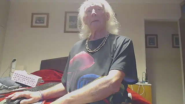 WaverlyKernow online show from December 2025 08:31:01 AM