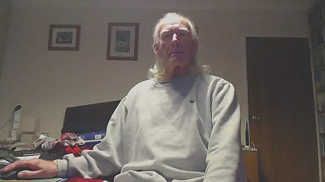 WaverlyKernow online show from January 2026 02:10:01 PM